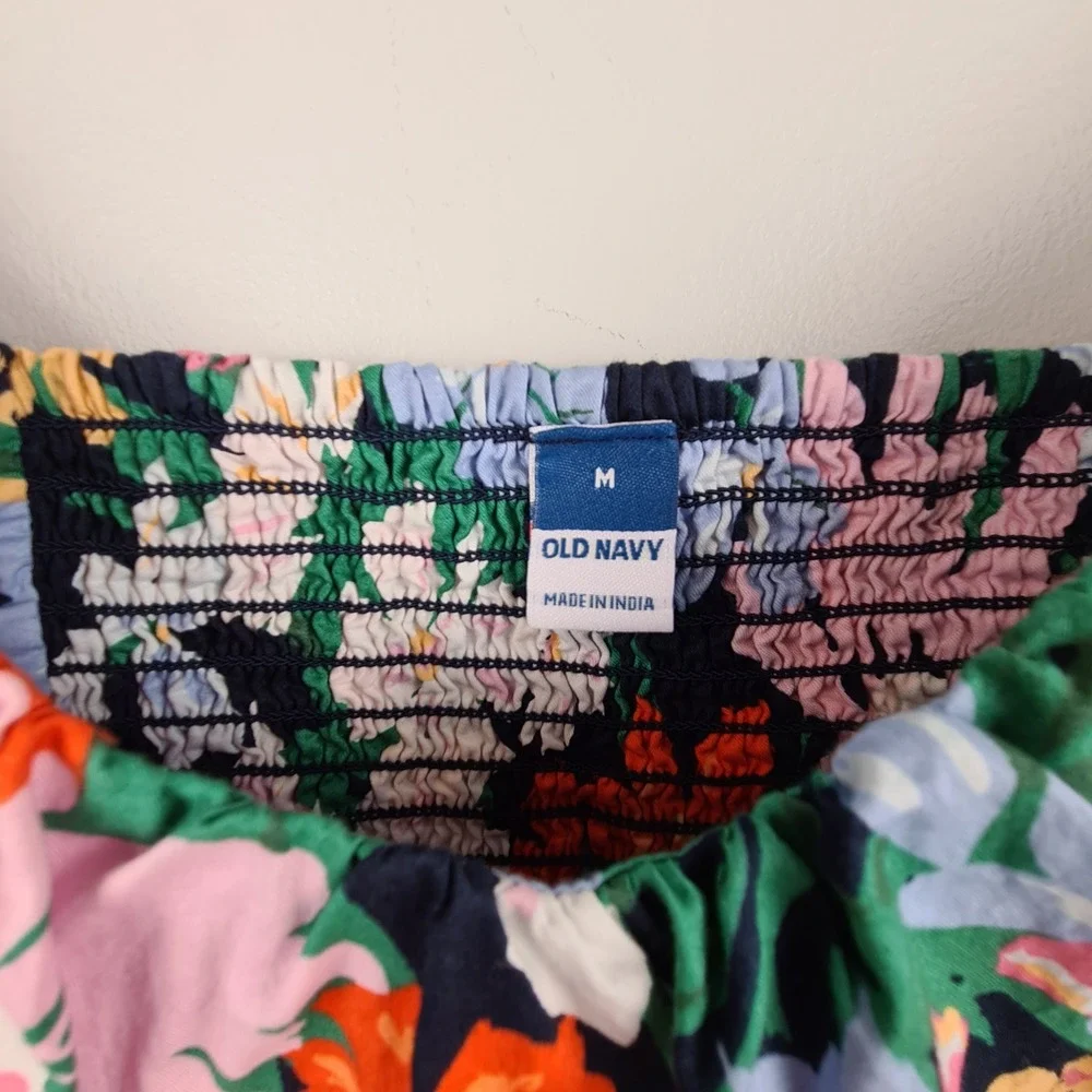 Old Navy Womens Navy Floral SS VEE TRAPEZE Puff Sleeve Smocked Top M Colorful